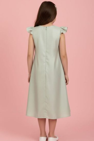 صورة فستان اخظر فاتح لؤلؤي مائل رقي التصميم